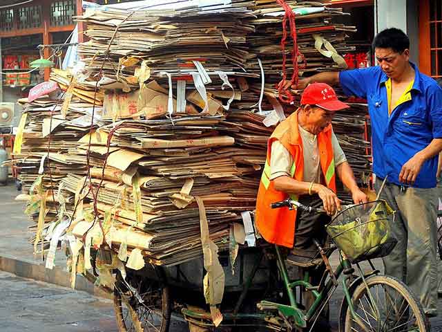 Lee más sobre el artículo El reciclador y la recicladora de base