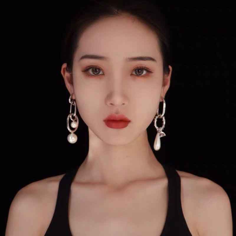 Aretes S925 aguja de plata con gemas de artificiales