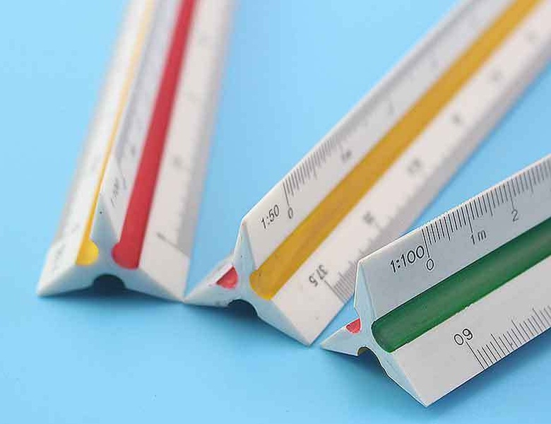 Escalimetro tiangural, escala plastica, regla de escala de tres lados