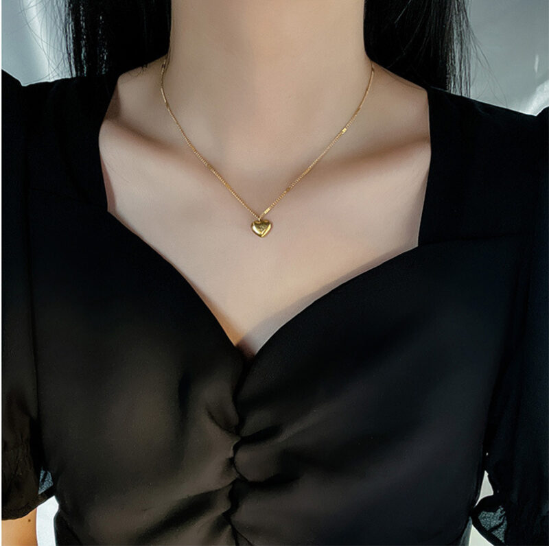 Collar de corazón de melocotón