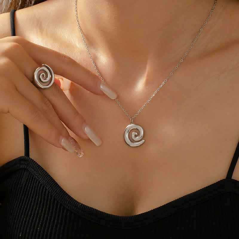 Collar y anillo en espiral